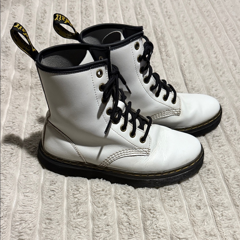 White Doc Martens Women’s Size 7 (Men’s Sz 6)